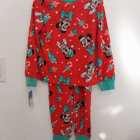 Disney: Minnie Mouse Christmas Pajamas - Picture 5 of 11